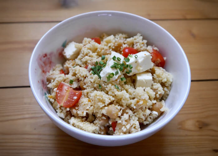 Couscous mit Hirtenkäse und Tomaten